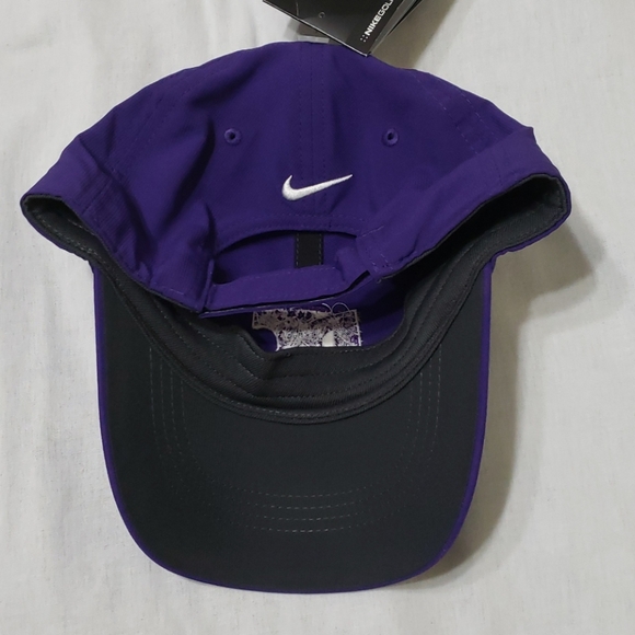 Nike Golf Purple DC Hornet Cap - Picture 4 of 8